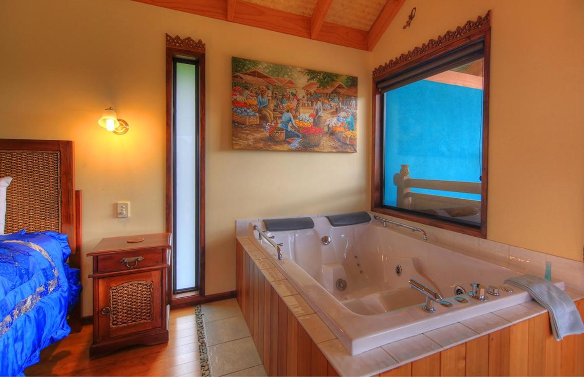 Maleny Tropical Retreat Bed & Breakfast Exterior photo