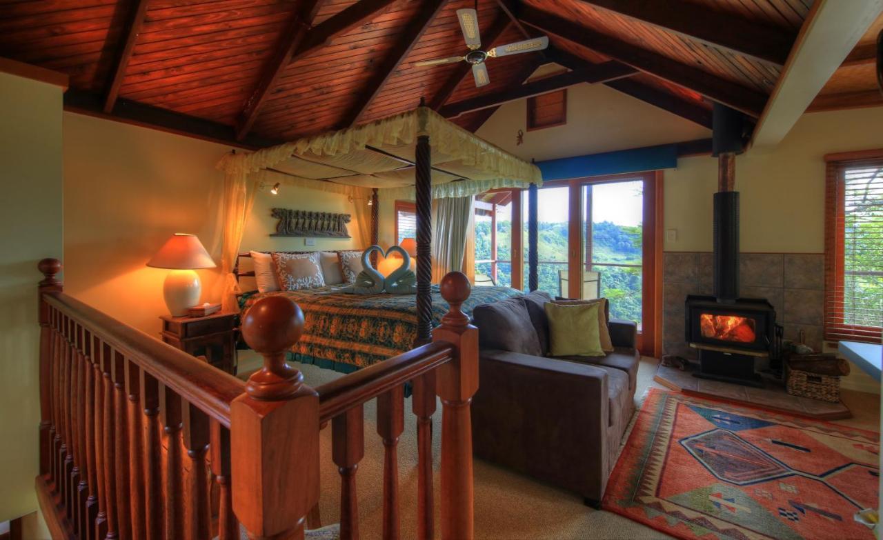 Maleny Tropical Retreat Bed & Breakfast Exterior photo