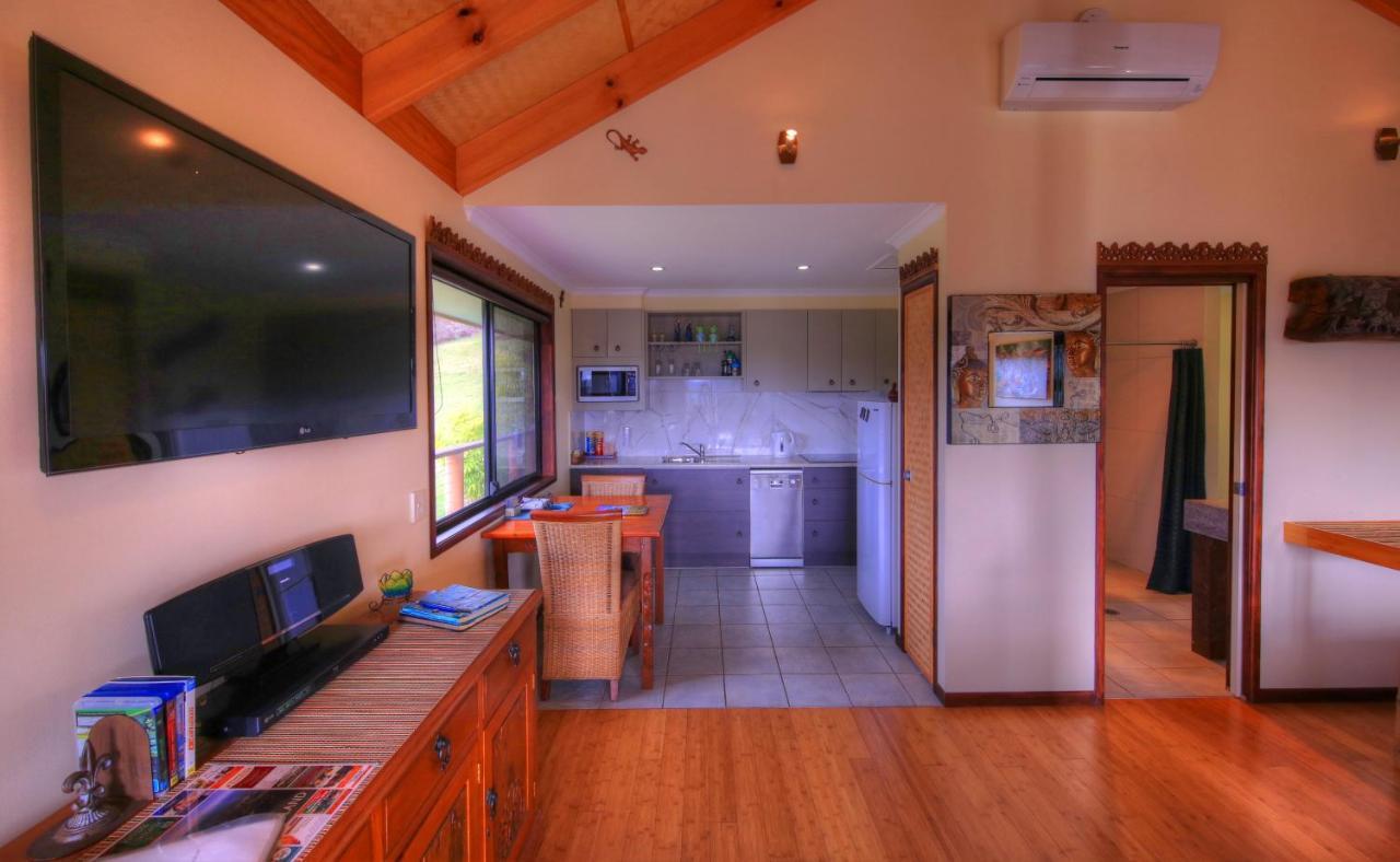 Maleny Tropical Retreat Bed & Breakfast Exterior photo
